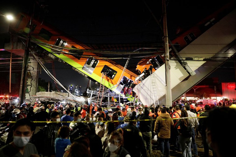 Mexico: Sập cầu metro, 15 người chết 70 người bị thương
